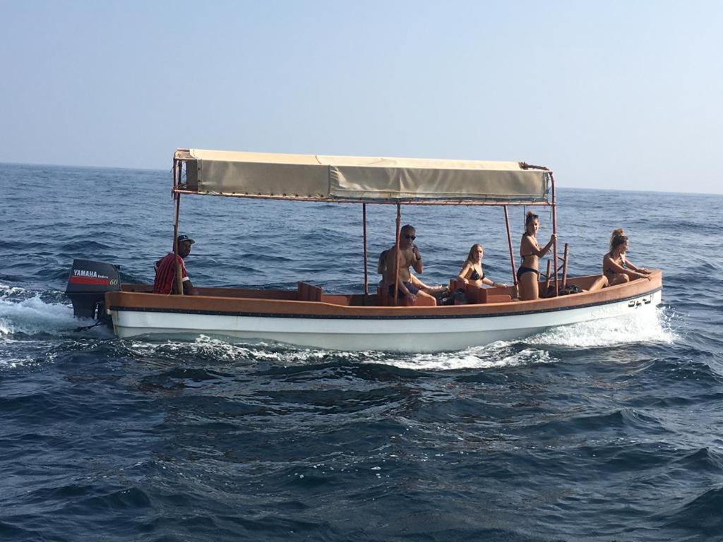 Salem Fish Guest House Ras al Hadd Exterior foto
