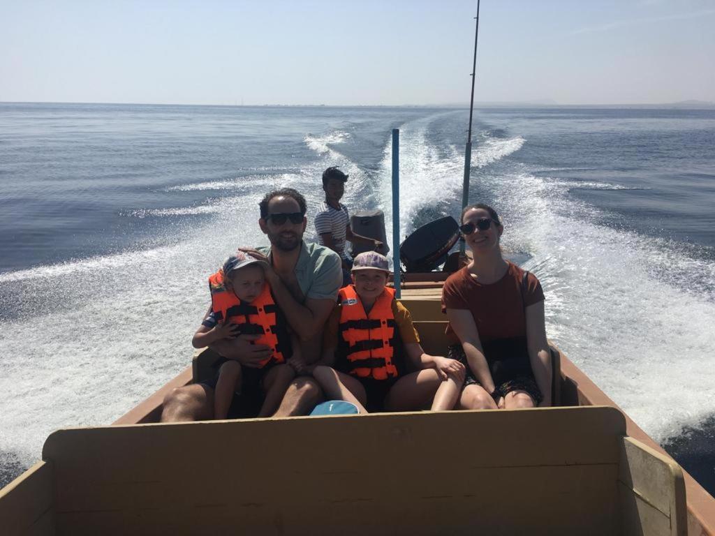 Salem Fish Guest House Ras al Hadd Exterior foto